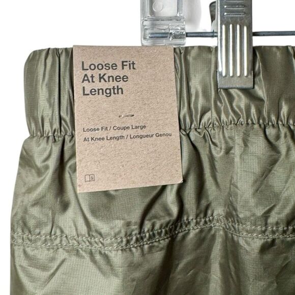 New Nike Tech Pack Utility Cargo Shorts Olive Green DX0229-222 Mens Size Medium - Picture 3 of 5